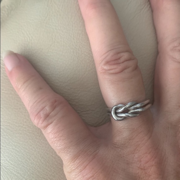 925 Sterling Silver Criss Cross Knot Ring (Size - 9) - Picture 12 of 12